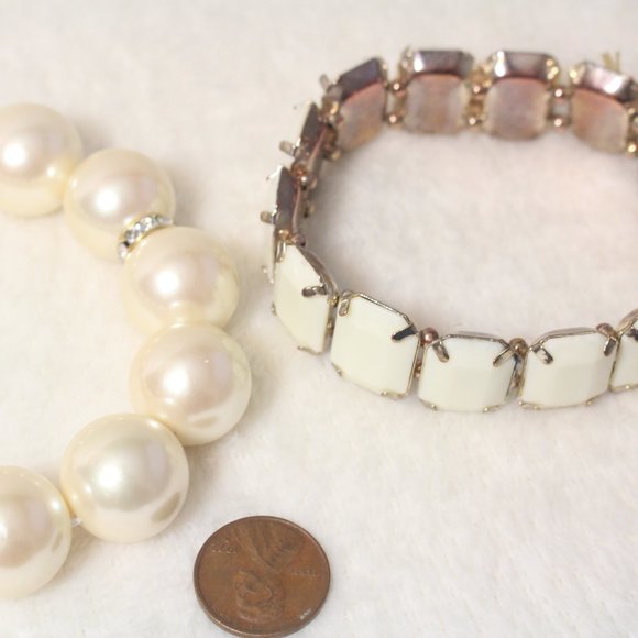 Y2K Rectangle Stretch & 1990s Large Chunky Rhinestone Pearl Bracelet Set - Picture 5 of 5